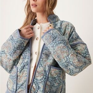 Free People Chloe Blue Floral Puffer Jacket EUC